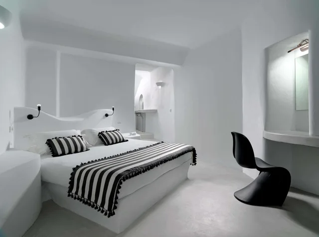 جناح شهر العسل بسرير كينج بإطلالة على البحر مع أريكة بحوض جاكوزي، Tholos Resort 1/5