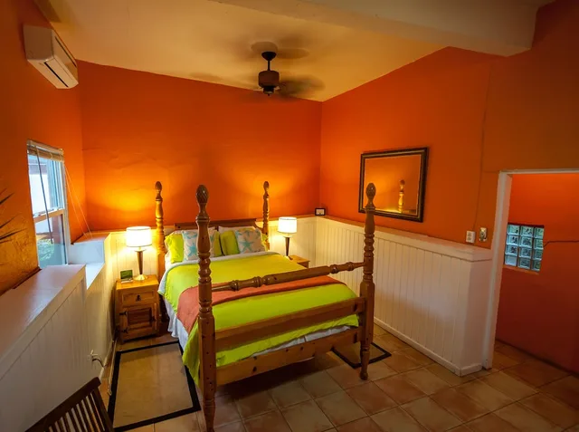 غرفة قياسية بسرير كوين بمطبخ صغير، St John Inn 1/3