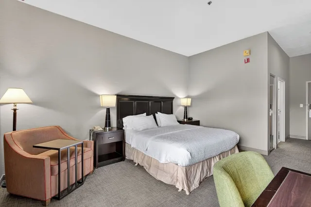 جناح بسرير كينج مع أريكة، Hotel SLC 2/8