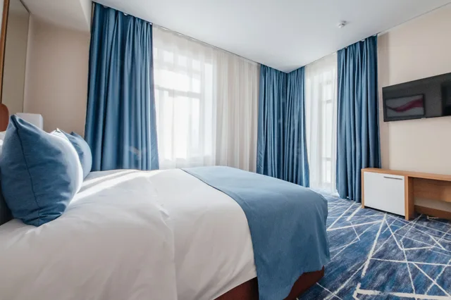 جناح جونيور بسرير كينج، Ramada by Wyndham Astana 2/2