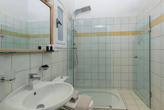 شقة سوبيريور بسريرين منفصلين بإطلالة على البحر، Adrakos Apartments 4/5