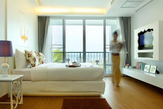 غرفة بسرير كينج بإطلالة على البحر بشرفة، Verano Beach Villa 2/3
