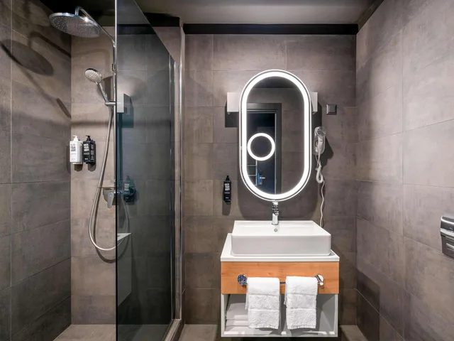 غرفة قياسية بسرير كوين، ibis Bucharest Politehnica 7/8