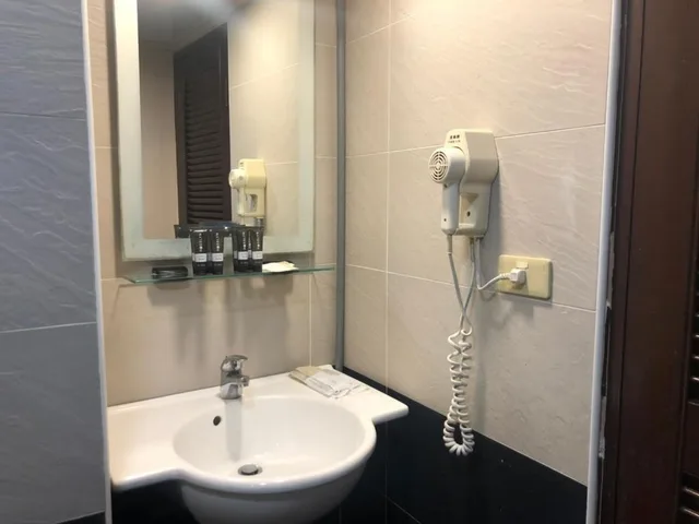 جناح فاخر بسريرين كوين، Doitsu Hotel 6/9
