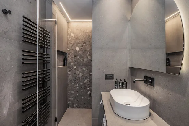 Nature, Classic, 1 King and 1 Single Beds، Hotel Palace Ravelli 3/3