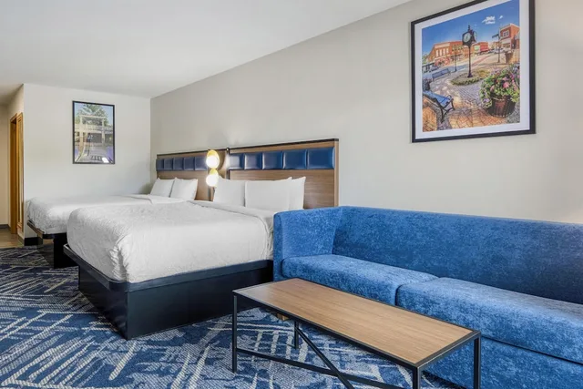 Standard, 2 Queen Beds, Lake Side, Sofa، Best Western Indian Oak 4/7