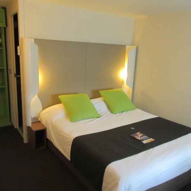 Next Generation, Double Bed، CAMPANILE BAYEUX 1/10