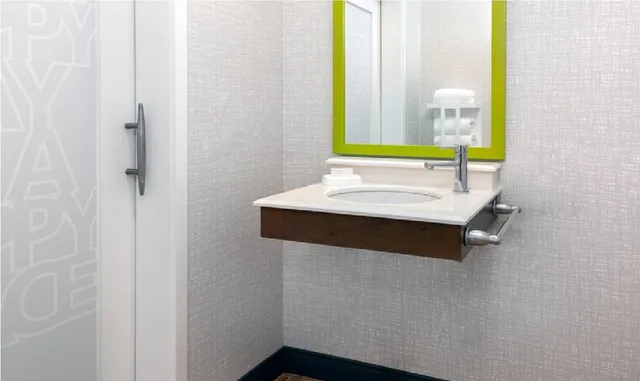 Room, Double Bed, Hampton Inn Coventry - Warwick Area 5/6