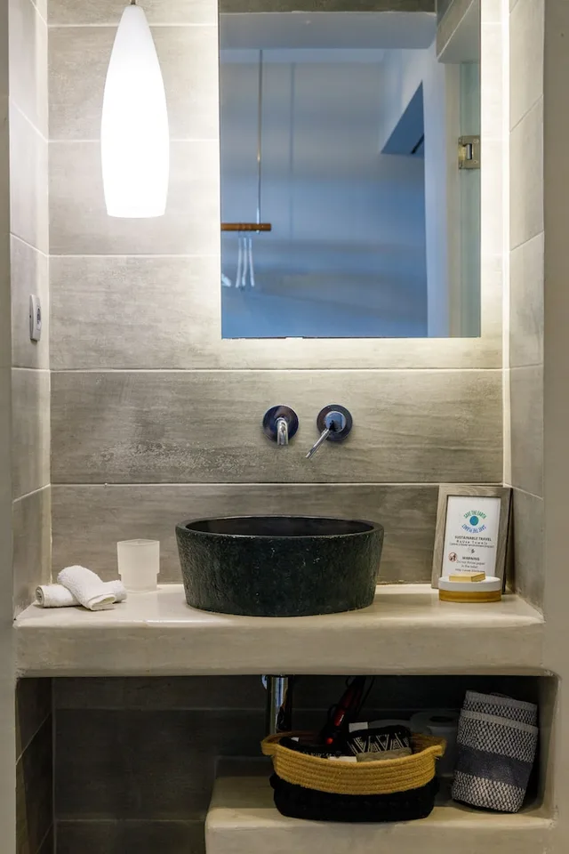 جناح بشرفة بإطلالة جزئية على البحر، Glykeria Mini Suites 2/3