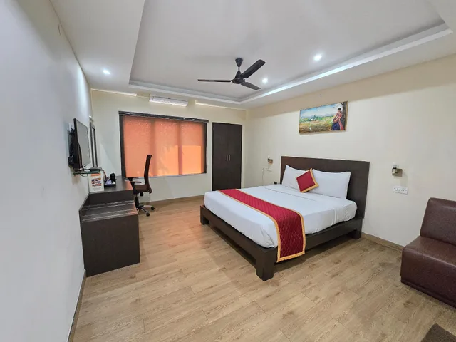 غرفة ديلوكس بسرير كوين، Ashok Residency 3/3