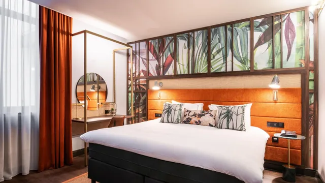 Standard, King Bed, Queen Bed, Hotel Indigo Brussels - City by IHG 1/8