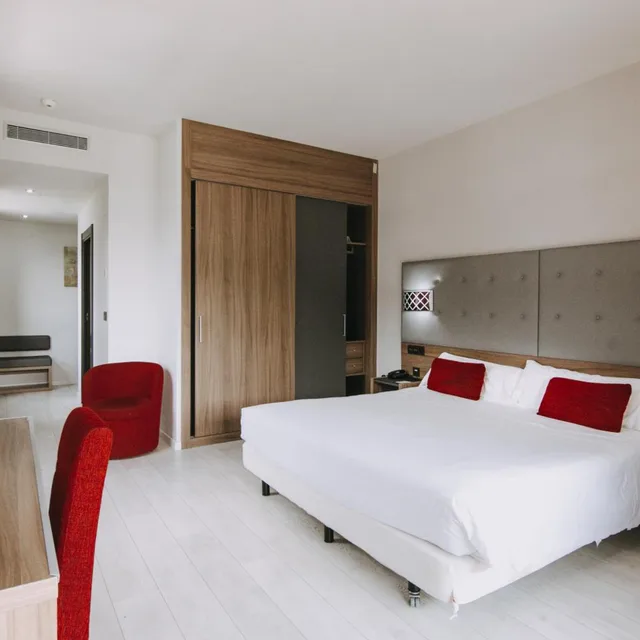 Room, Double or Twin Bed, Terrace, K10 Urnieta 1/9