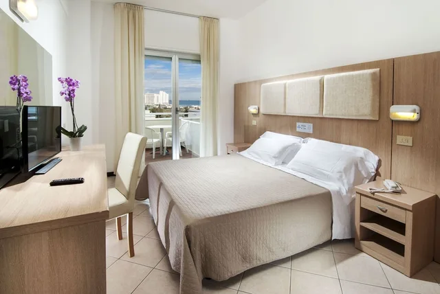 غرفة بسرير مزدوج أو سريرين منفصلين، Hotel Cormoran 2/6