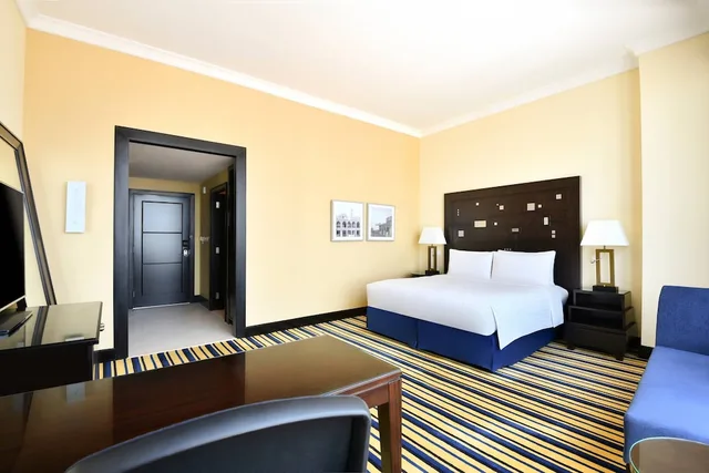 غرفة تنفيذية بسرير كينج، Marriott Marquis City Center Doha 4/8