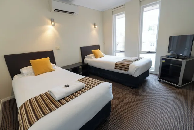 شقة بسرير كوين وسريرين فرديين بـ3 غرف نوم، Sovereign Park Motor Inn 1/5