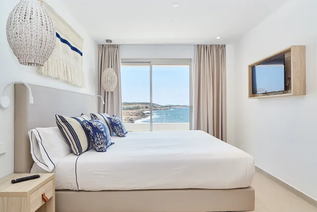 2 Bedrooms, Suite, Lateral Side Sea View، Can Salia 1/4