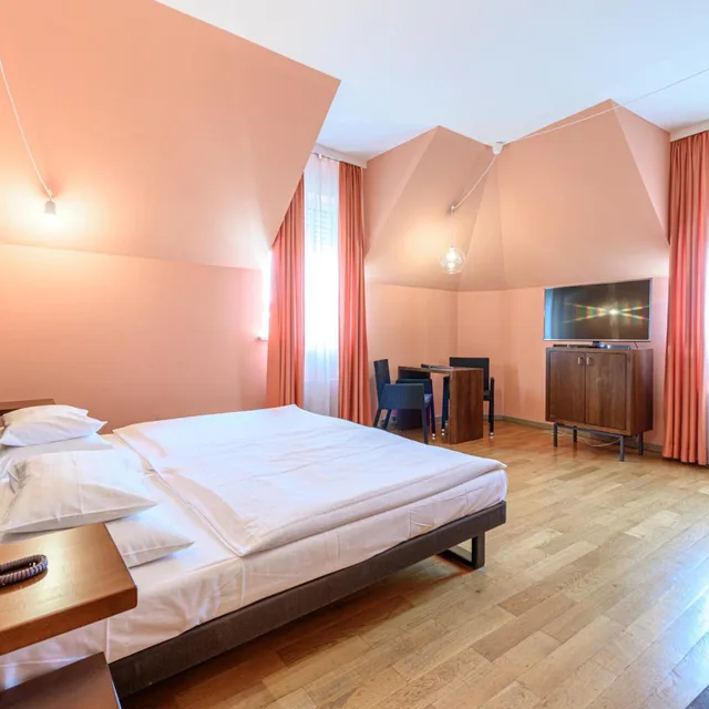 غرفة بسرير كينج، Hotel Caroline 1/8