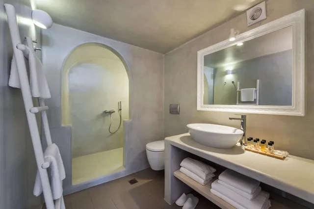 Superior, Suite, Caldera View, Bathtub، Villa Irini Fira 3/3
