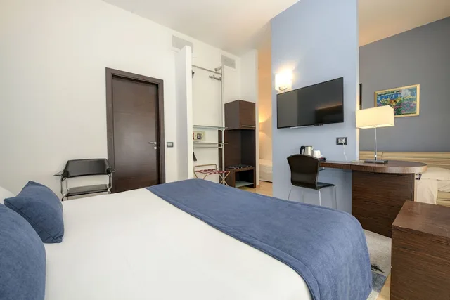 جناح جونيور بسرير كينج وسريرين منفصلين، Hotel City 5/8