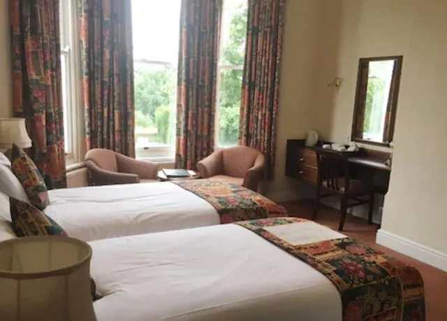 غرفة قياسية بسريرين منفصلين، Arundel House Hotel 2/4