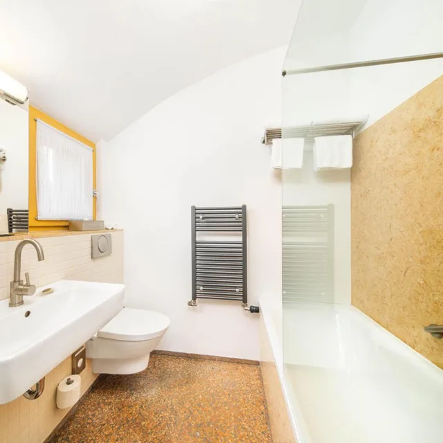 استوديو بسرير كينج مع أريكة، Bellevue Hotel Karlov 4/5