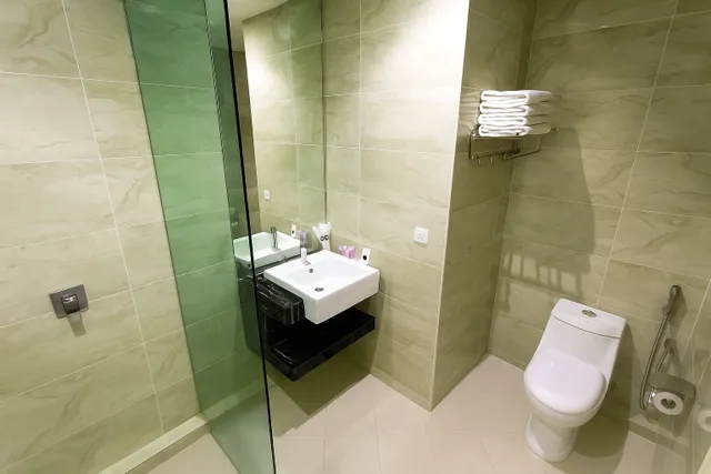 غرفة سوبيريور بسرير كينج، THE REED HOTEL MELAKA – Formerly E-Red Hotel Melaka 2/3