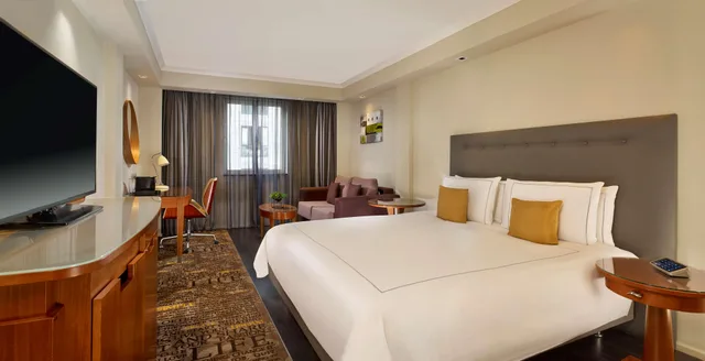 غرفة تنفيذية، Park Plaza Victoria London 1/3