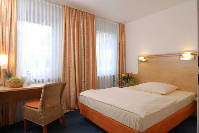 غرفة قياسية مفردة بسرير مزدوج، Hotel Amba 2/2