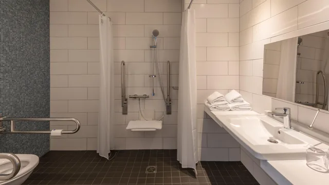 غرفة قياسية بسرير مزدوج، Holiday Inn Express MUNICH CITY WEST 2/2