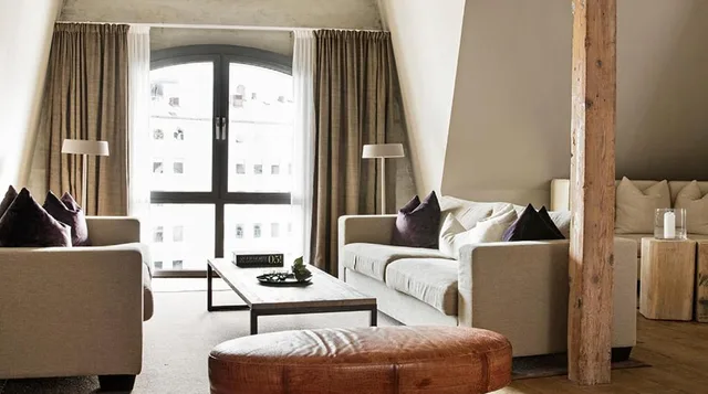 جناح بإطلالة على البحيرة، Brosundet Hotel 1/2