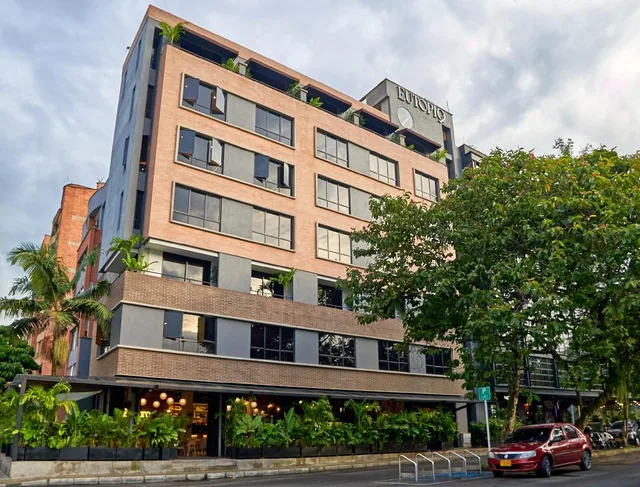 جناح جونيور بسرير كوين بشرفة، Eutopiq Hotel 1/1