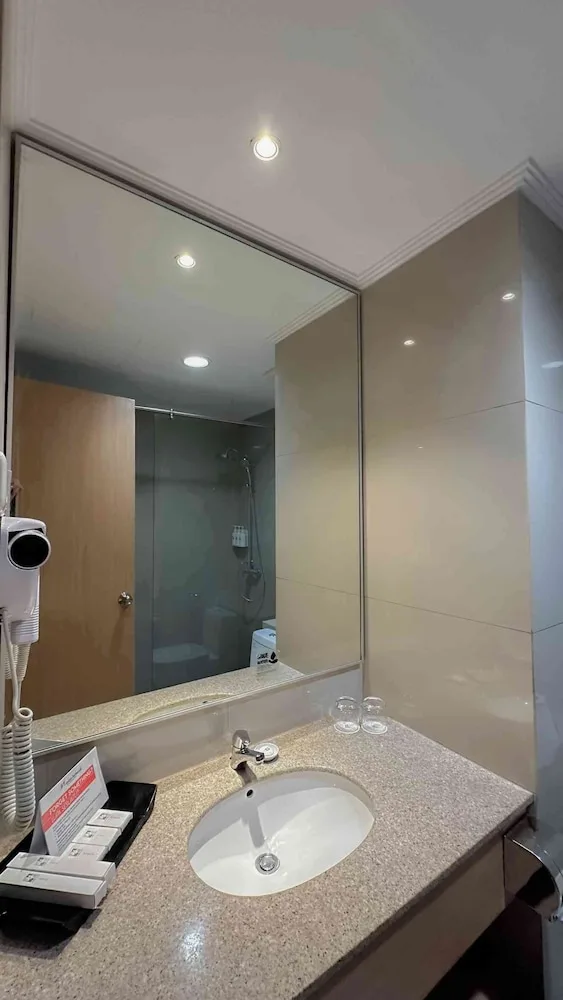 غرفة سوبيريور بسريرين منفصلين، SWISS-BELHOTEL MANOKWARI 9/9