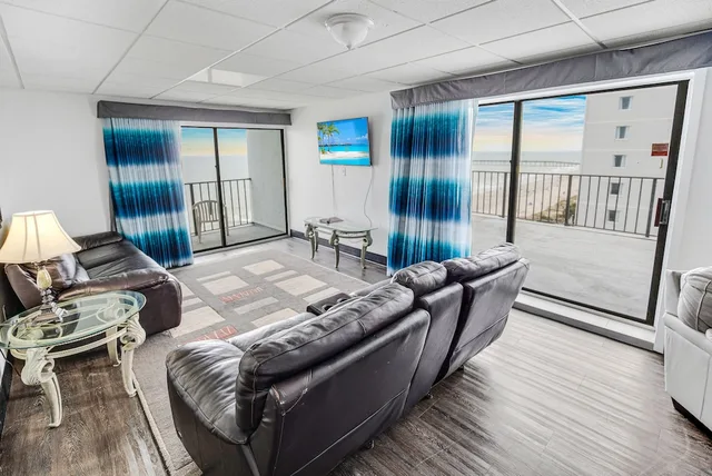 Penthouse, King Bed, Ocean Front, Sofa، Tropical Seas Hotel 2/4