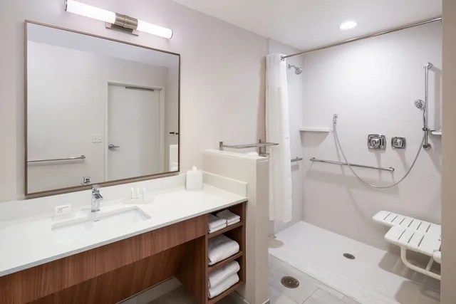 غرفة قياسية بسريرين كوين لذوي الإعاقة، Fairfield Inn & Suites by Marriott West Palm Beach 4/4