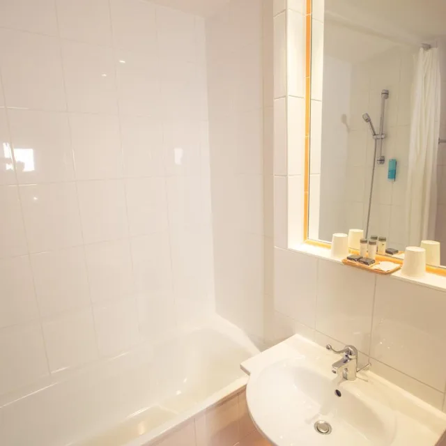 غرفة ثلاثية، TIMHOTEL PARIS GARE DE LYON 9/10