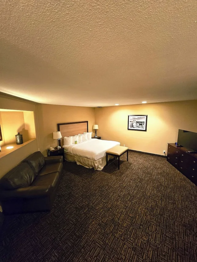 جناح كبير بسرير كينج، Best Western Plus Heritage Inn 5/8