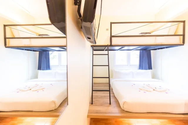 غرفة سوبيريور ثلاثية بسرير كوين وسرير فردي، Fragrance Hotel - Balestier 1/10