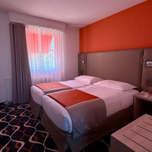 جناح جونيور بسرير فردي، Eden Hotel 1/7