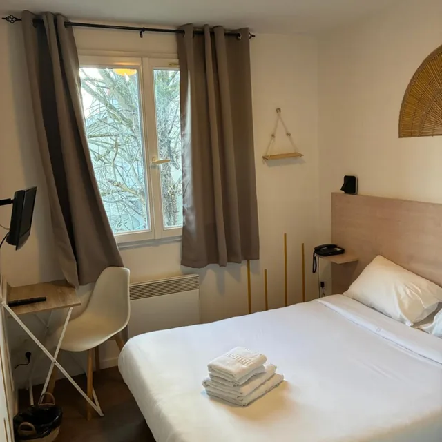 غرفة بسرير مزدوج، Hotel Au Bon Sejour 2/10