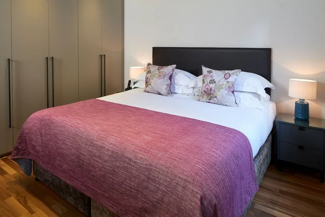 Open Plan, Luxury, Apartment, King Bed، Cheval Harrington Court 2/3