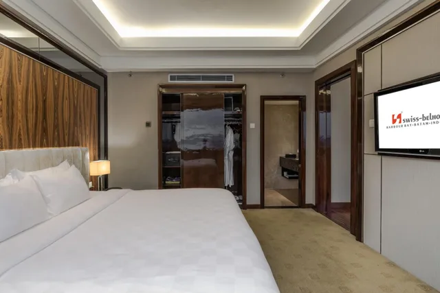جناح جونيور، SWISS-BELHOTEL HARBOUR BAY 6/10