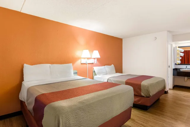 غرفة قياسية بسريرين مزدوجين للمدخنين، Motel6 Ashland, VA 3/10