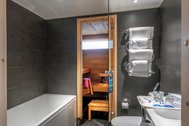 Suite, Twin Beds, with View, Sofa, Sauna، Star Arctic Hotel 10/10