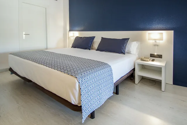 غرفة سوبيريور بإطلالة على الجبل، Catalonia del Mar - Adults Only 3/10
