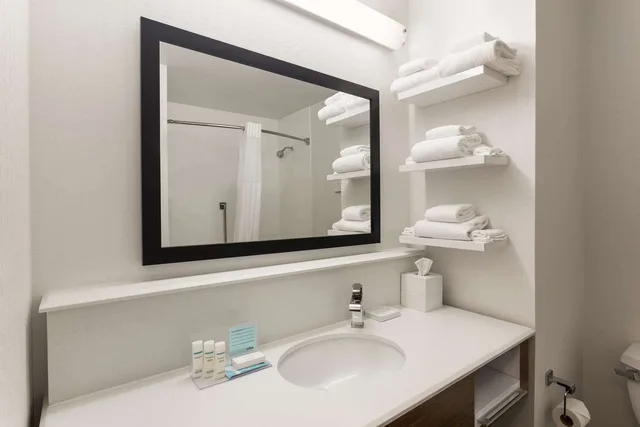 جناح بسريرين كوين مع أريكة، Hampton Inn Fort Smith 3/3