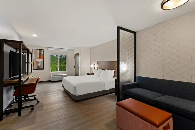 جناح بسرير كينج لذوي الإعاقة، Everhome Suites Yuma East I-8 3/6