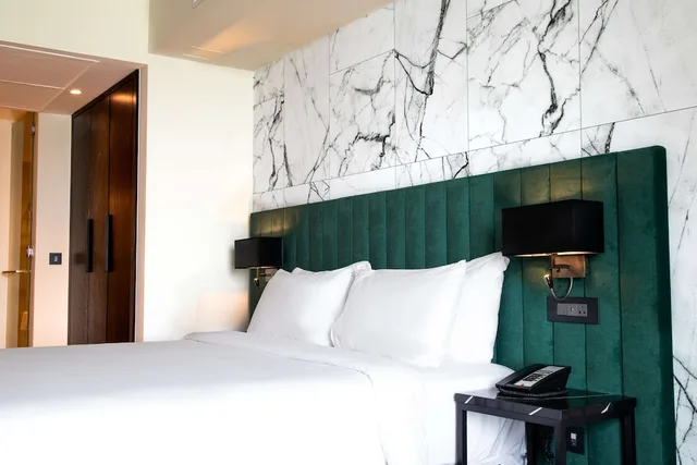Premium, King Bed, Lagoon View، Radisson Blu Anchorage Hotel 5/7