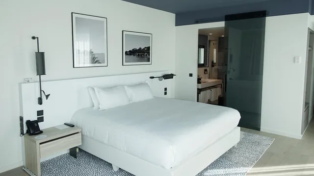Premium, Pool Access، Indigo Cagnes Sur Mer 7/10