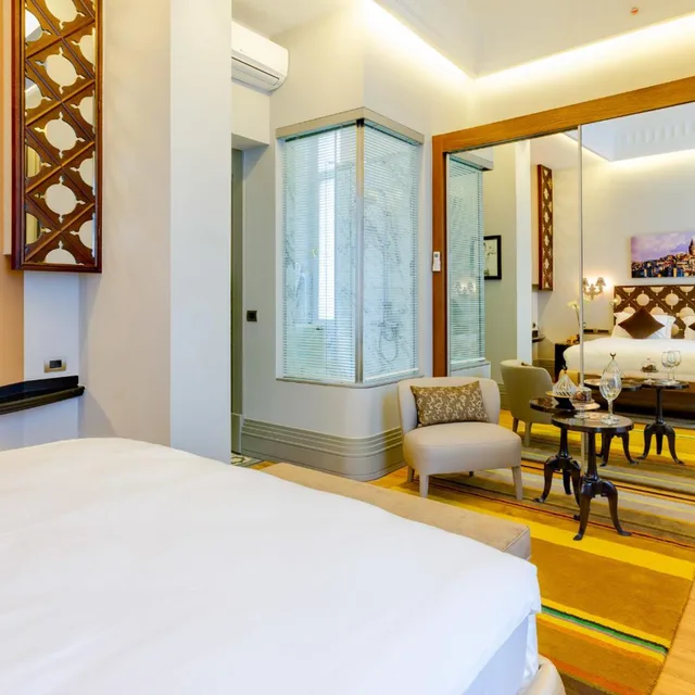 غرفة ديلوكس بسرير مزدوج بإطلالة على البحر، Ravouna 1906 Suites - Special Class Adults Only 4/10