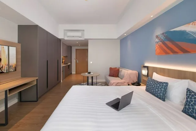 Studio, Citadines Roces Quezon City 1/2